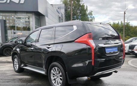 Mitsubishi Pajero Sport III рестайлинг, 2017 год, 2 850 000 рублей, 6 фотография