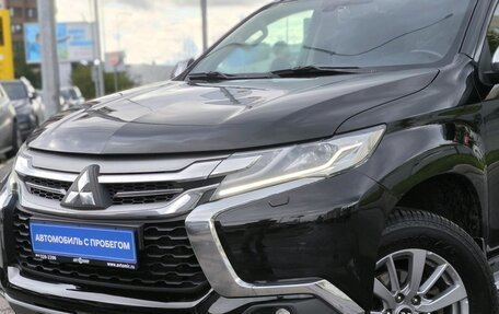Mitsubishi Pajero Sport III рестайлинг, 2017 год, 2 850 000 рублей, 9 фотография