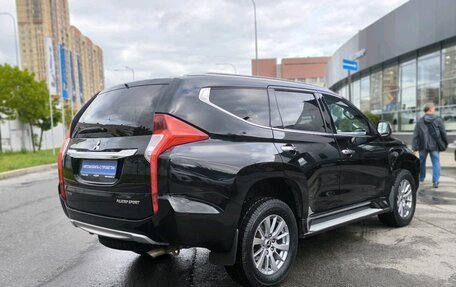 Mitsubishi Pajero Sport III рестайлинг, 2017 год, 2 850 000 рублей, 4 фотография