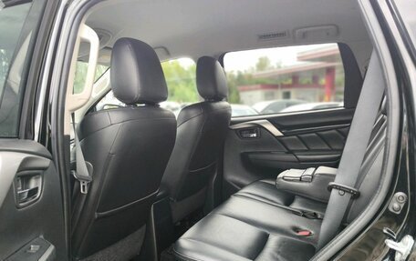 Mitsubishi Pajero Sport III рестайлинг, 2017 год, 2 850 000 рублей, 20 фотография
