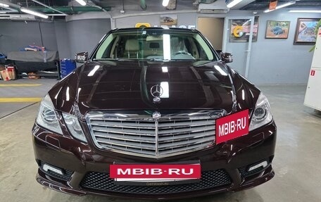 Mercedes-Benz E-Класс, 2010 год, 1 800 000 рублей, 3 фотография