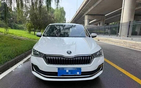Skoda Rapid II, 2022 год, 1 180 007 рублей, 2 фотография