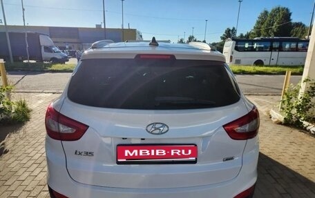 Hyundai ix35 I рестайлинг, 2013 год, 770 000 рублей, 2 фотография