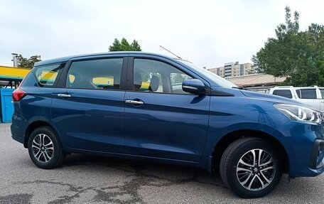 Suzuki Ertiga II, 2022 год, 1 800 000 рублей, 6 фотография