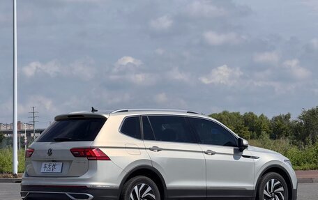Volkswagen Tiguan II, 2022 год, 2 501 000 рублей, 4 фотография