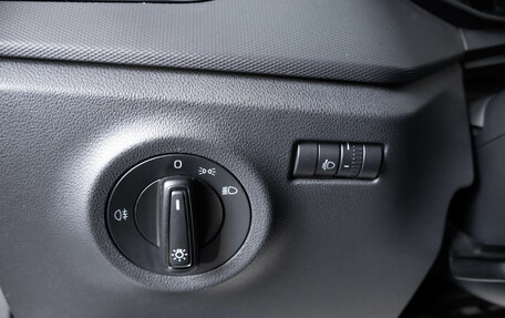 Skoda Rapid II, 2021 год, 1 799 000 рублей, 19 фотография