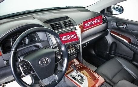 Toyota Camry, 2013 год, 1 819 000 рублей, 9 фотография