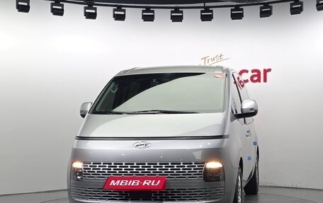 Hyundai Staria, 2023 год, 6 252 700 рублей, 3 фотография