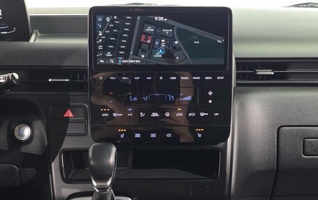 Hyundai Staria, 2023 год, 6 252 700 рублей, 17 фотография