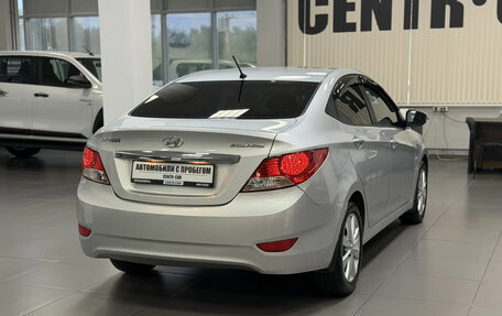 Hyundai Solaris II рестайлинг, 2013 год, 825 000 рублей, 5 фотография