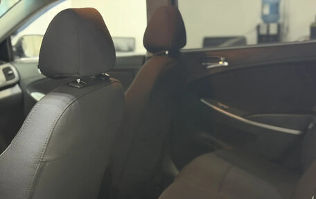 Hyundai Solaris II рестайлинг, 2013 год, 825 000 рублей, 14 фотография