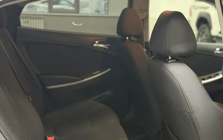 Hyundai Solaris II рестайлинг, 2013 год, 825 000 рублей, 13 фотография