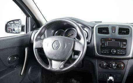 Renault Logan II, 2017 год, 779 000 рублей, 12 фотография