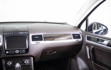 Volkswagen Touareg III, 2015 год, 3 200 000 рублей, 14 фотография