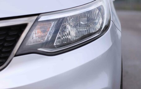 KIA Rio III рестайлинг, 2015 год, 997 460 рублей, 10 фотография