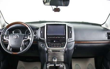 Toyota Land Cruiser 200, 2017 год, 7 300 000 рублей, 16 фотография