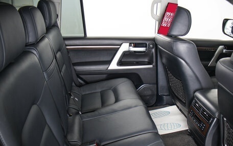 Toyota Land Cruiser 200, 2017 год, 7 300 000 рублей, 13 фотография