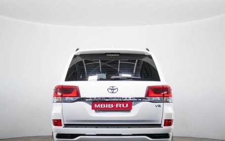 Toyota Land Cruiser 200, 2017 год, 7 300 000 рублей, 6 фотография