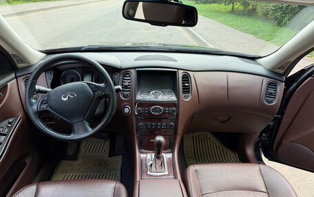 Infiniti QX50 I рестайлинг, 2014 год, 1 390 000 рублей, 12 фотография