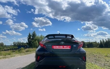 Toyota C-HR I рестайлинг, 2019 год, 2 340 000 рублей, 5 фотография