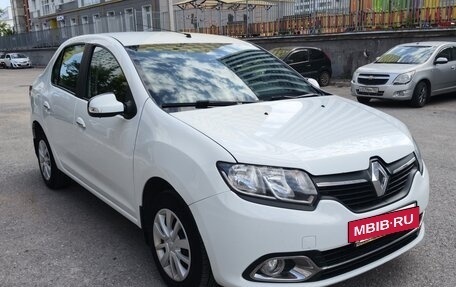 Renault Logan II, 2018 год, 950 000 рублей, 2 фотография