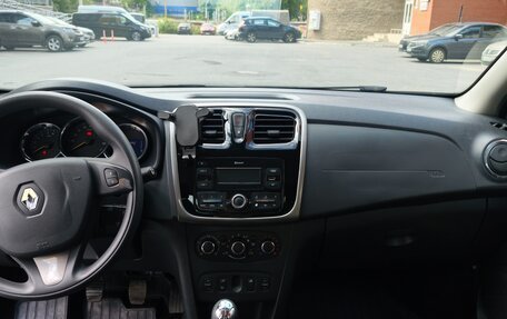 Renault Logan II, 2018 год, 950 000 рублей, 13 фотография