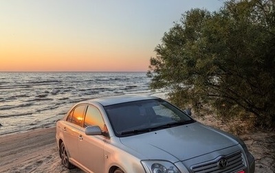Toyota Avensis III рестайлинг, 2005 год, 385 000 рублей, 1 фотография