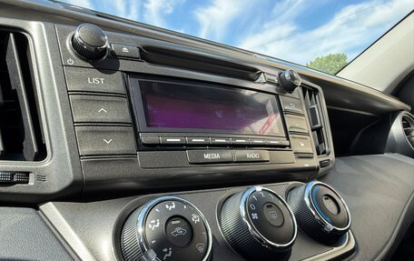 Toyota RAV4, 2015 год, 2 299 000 рублей, 12 фотография