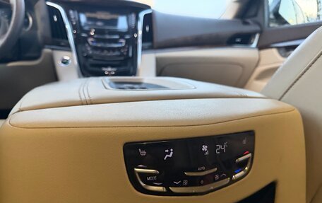 Cadillac Escalade IV, 2015 год, 3 100 000 рублей, 13 фотография