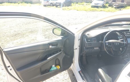 Toyota Camry, 2015 год, 2 300 000 рублей, 8 фотография