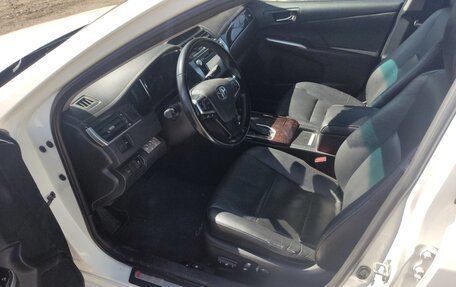 Toyota Camry, 2015 год, 2 300 000 рублей, 15 фотография