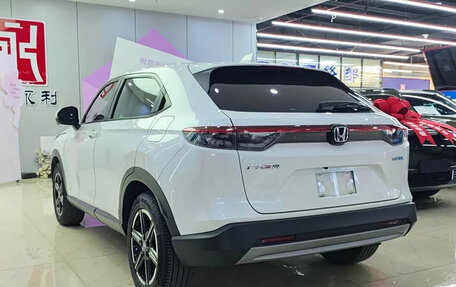 Honda Vezel, 2023 год, 1 490 000 рублей, 5 фотография