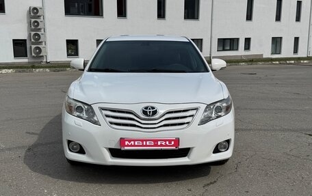 Toyota Camry, 2011 год, 1 290 000 рублей, 2 фотография