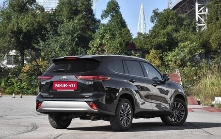 Toyota Highlander, 2026 год, 4 999 999 рублей, 4 фотография