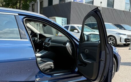 BMW 3 серия, 2022 год, 3 190 000 рублей, 17 фотография