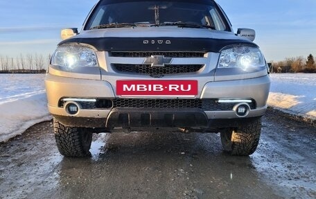 Chevrolet Niva I рестайлинг, 2011 год, 330 000 рублей, 3 фотография