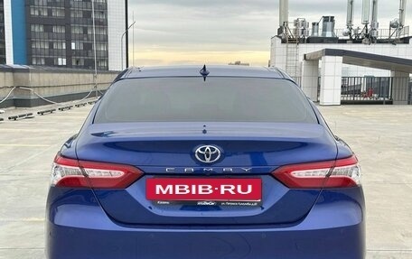 Toyota Camry, 2021 год, 3 090 000 рублей, 4 фотография