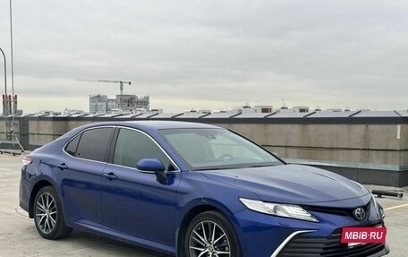 Toyota Camry, 2021 год, 3 090 000 рублей, 7 фотография