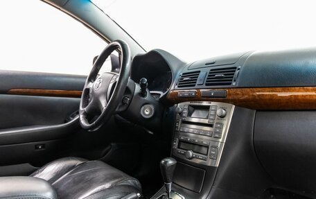 Toyota Avensis III рестайлинг, 2006 год, 1 038 000 рублей, 31 фотография