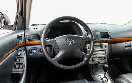 Toyota Avensis III рестайлинг, 2006 год, 1 038 000 рублей, 30 фотография