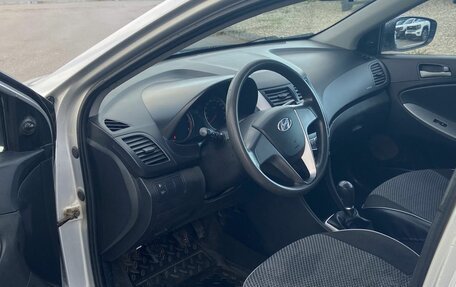 Hyundai Solaris II рестайлинг, 2014 год, 850 000 рублей, 15 фотография