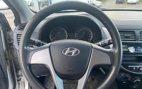 Hyundai Solaris II рестайлинг, 2014 год, 850 000 рублей, 18 фотография