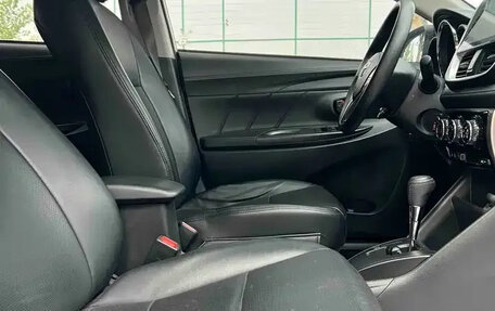 Toyota Yaris XP150 рестайлинг, 2022 год, 1 330 000 рублей, 7 фотография