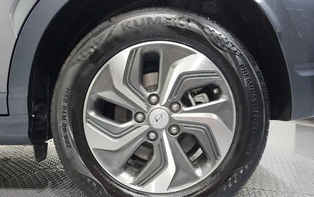 Hyundai Kona I, 2022 год, 1 896 300 рублей, 21 фотография