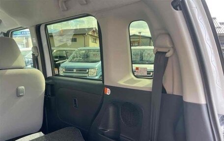 Daihatsu Move Canbus, 2023 год, 892 000 рублей, 30 фотография