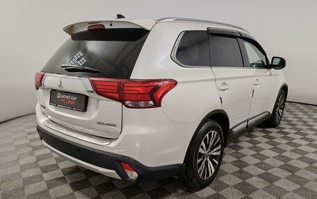 Mitsubishi Outlander III рестайлинг 3, 2016 год, 1 649 000 рублей, 5 фотография