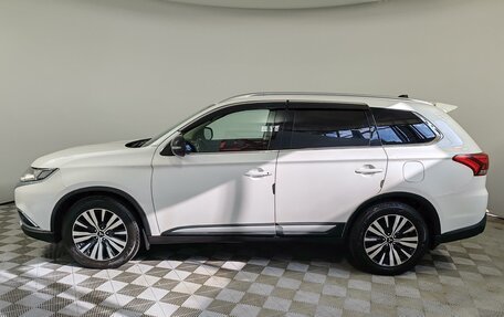 Mitsubishi Outlander III рестайлинг 3, 2016 год, 1 649 000 рублей, 8 фотография
