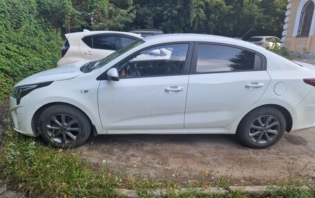 KIA Rio IV, 2020 год, 1 350 000 рублей, 4 фотография