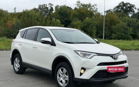 Toyota RAV4, 2018 год, 2 200 000 рублей, 7 фотография