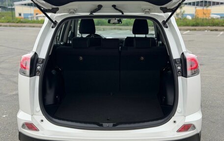 Toyota RAV4, 2018 год, 2 200 000 рублей, 23 фотография